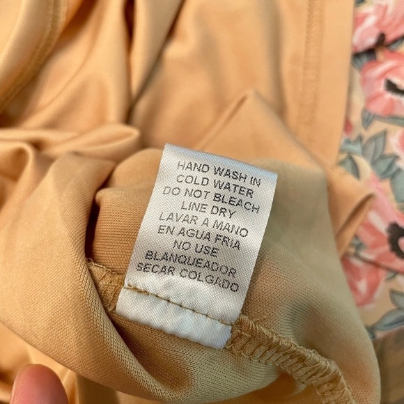 ENTRO floral off shoulder strap maxi dress - Picture 11 of 11